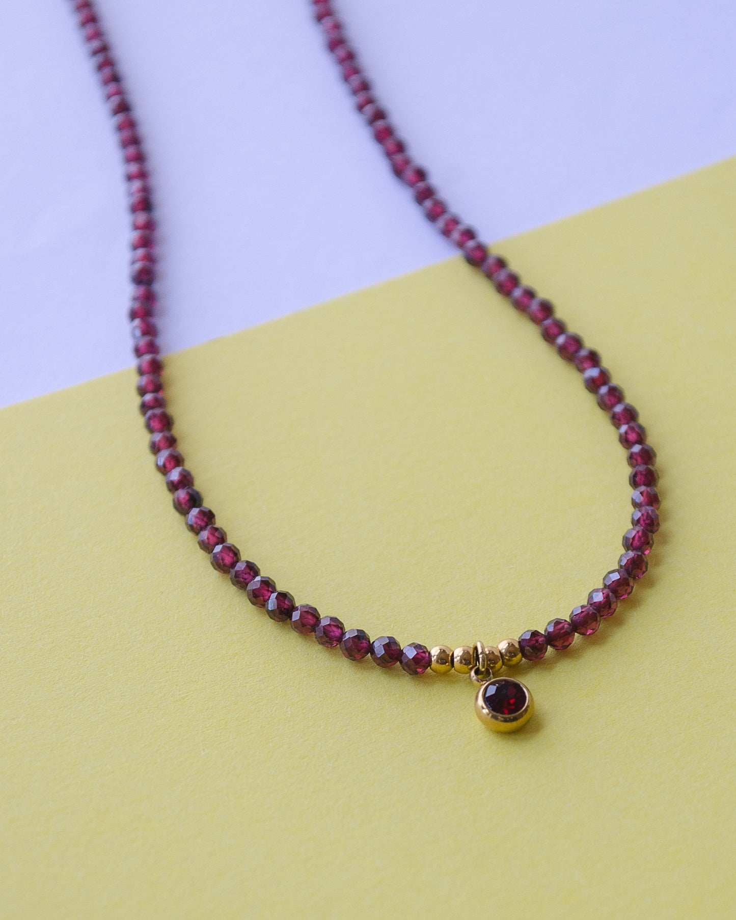 𝑪𝑶𝑳𝑳𝑨𝑵𝑨 𝑨𝑮𝑨𝑻𝑨 𝑹𝑶𝑺𝑺𝑨